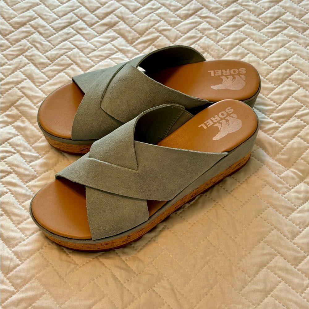 Sorel suede slides, size 9